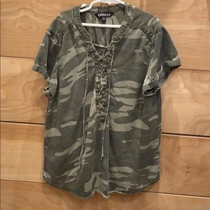 EXPRESS Camo tie up shirt - Small